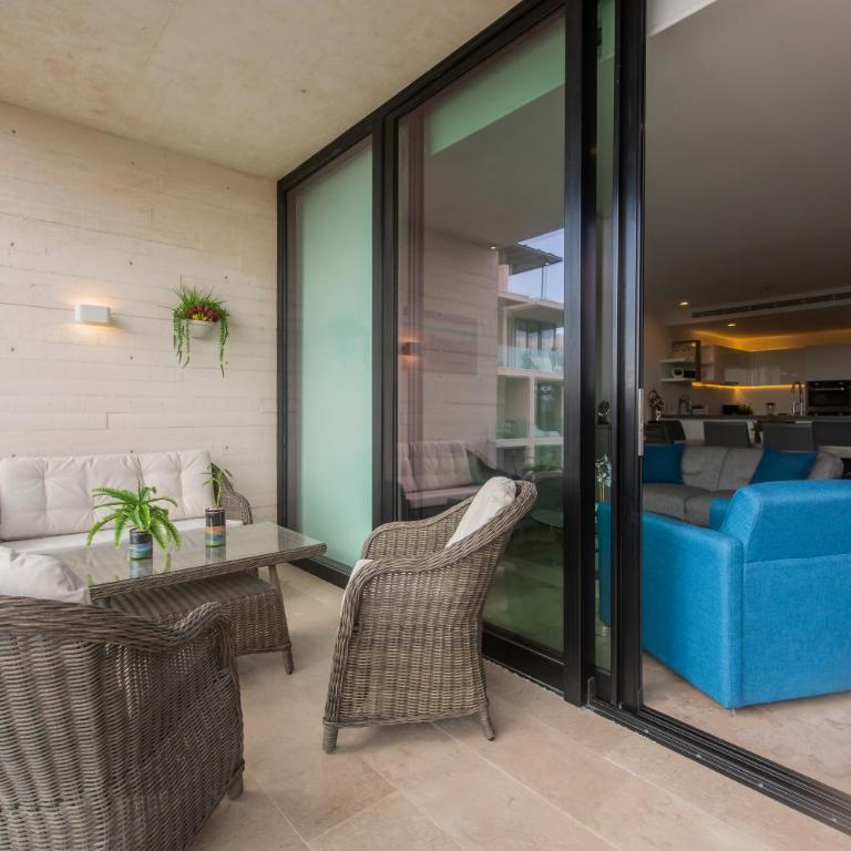 Oceana Residences - Three-Bedroom Apartment with Balcony - 15