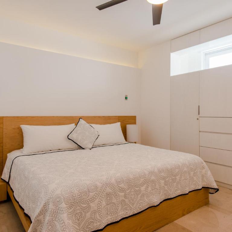Oceana Residences - Two-Bedroom Apartment with Balcony - 13