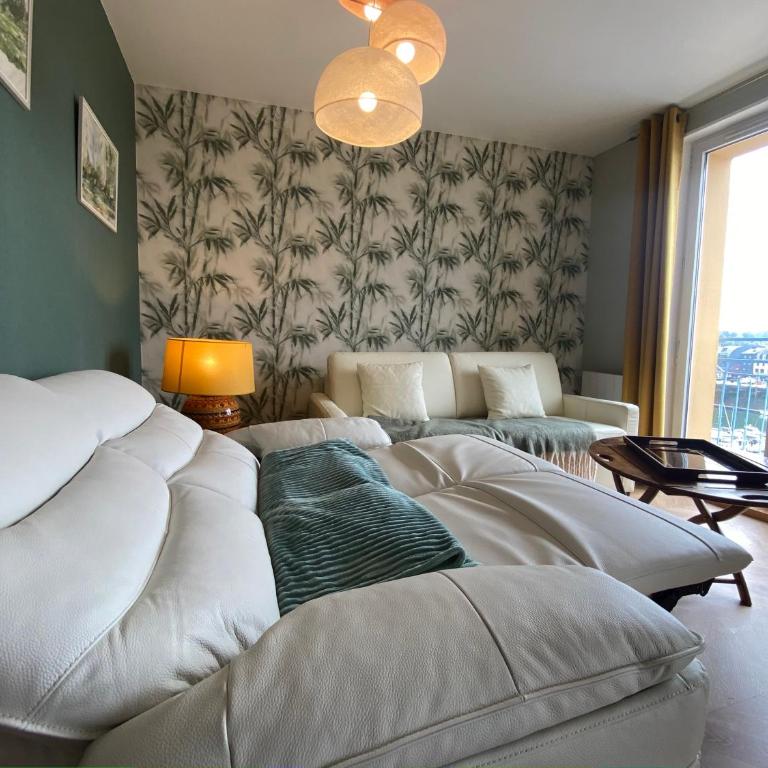 Établissement 3 étoiles avec ASCENSEUR, 3 appartements lumineux vue port avec balcon, 200m de la mer, Wifi Fibre, tous service inclus - Appartement 1 Chambre avec Balcon et Vue sur Mer - 9