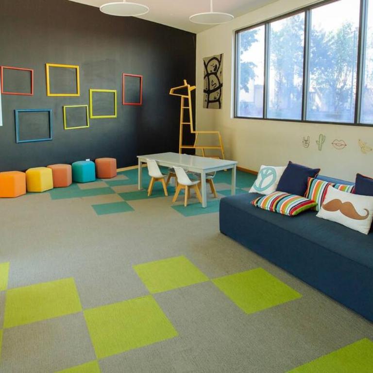 Spacious 3 bedroom apartment with cool amenities - Three-Bedroom Apartment - 11