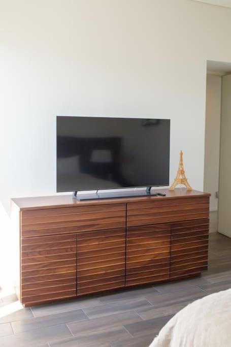 Spacious 3 bedroom apartment with cool amenities - Three-Bedroom Apartment - 12