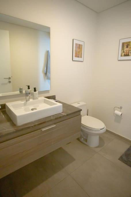 Spacious 3 bedroom apartment with cool amenities - Three-Bedroom Apartment - 60