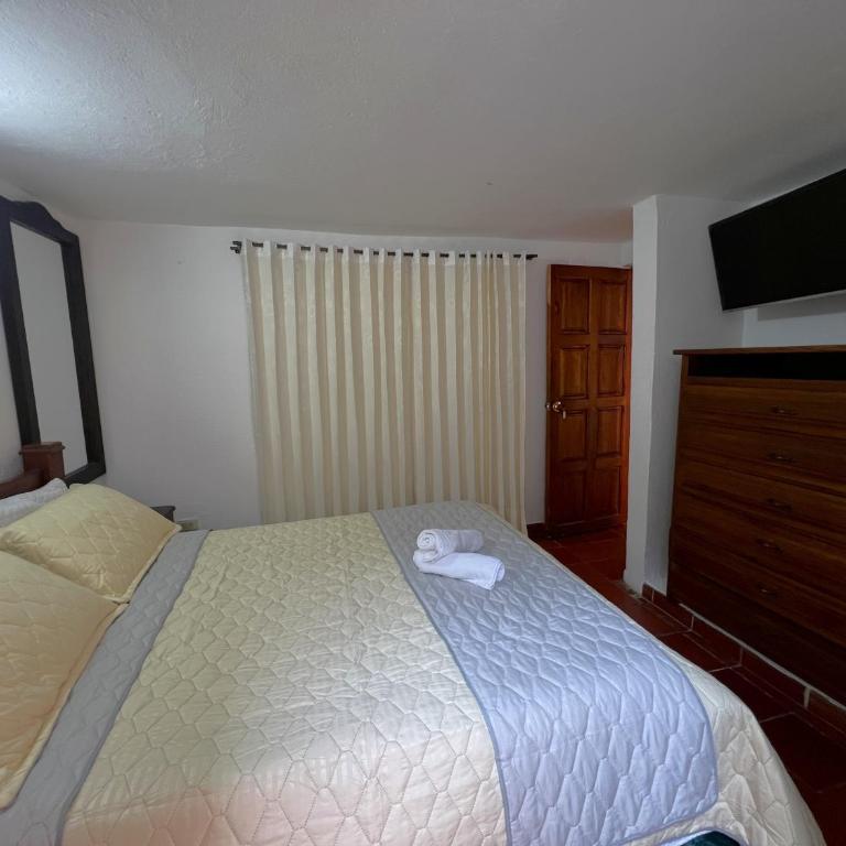 Anhyali Hospedaje - Habitación Doble con baño privado - 4