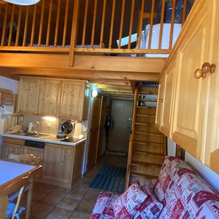 Charmant duplex avec balcon, proche ski et navettes, parking, WIFI - FR-1-693-109 - Appartement - 6