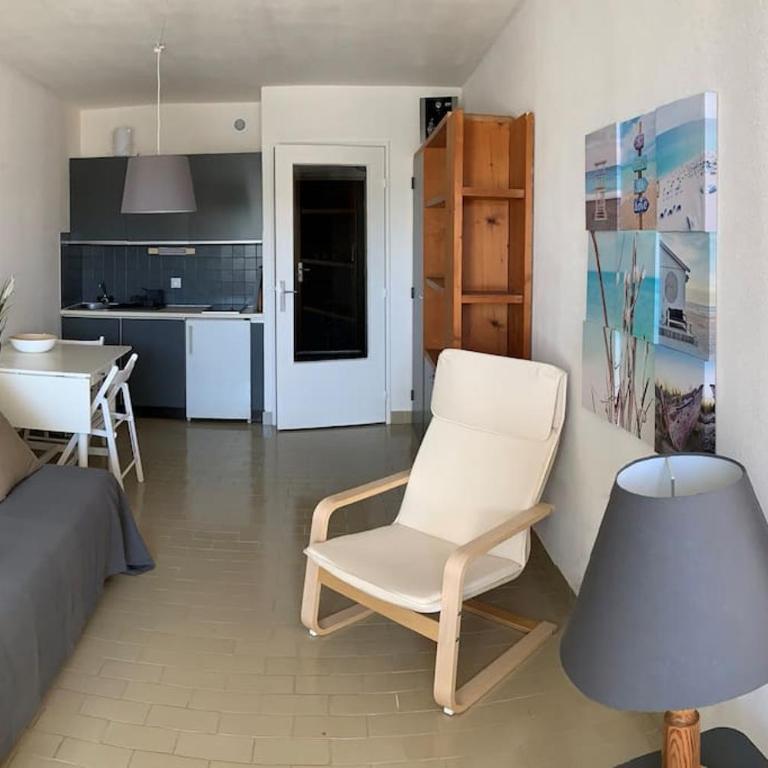 Charmant studio, vue mer, à deux pas de la plage - Appartement 1 Chambre - 4