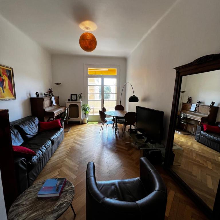 Charmant appartement 3 pieces avec terrasse - Monaco Ville 150m du Palais sur le Rocher - Appartement 2 Chambres - 40