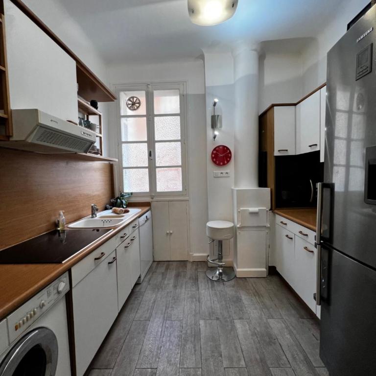 Charmant appartement 3 pieces avec terrasse - Monaco Ville 150m du Palais sur le Rocher - Appartement 2 Chambres - 17