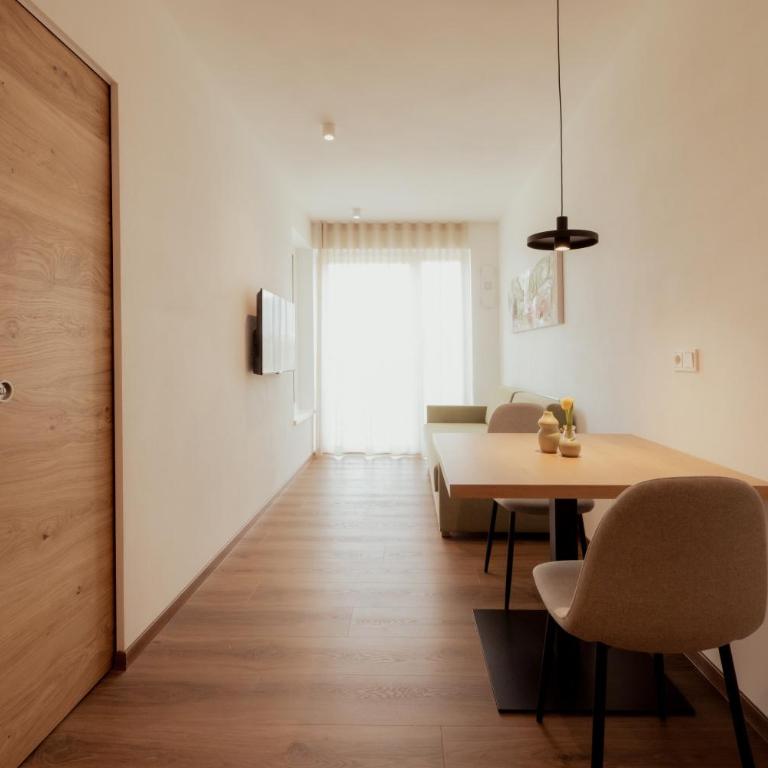 Gutshof Ebner - Apartment with Pool View - 6