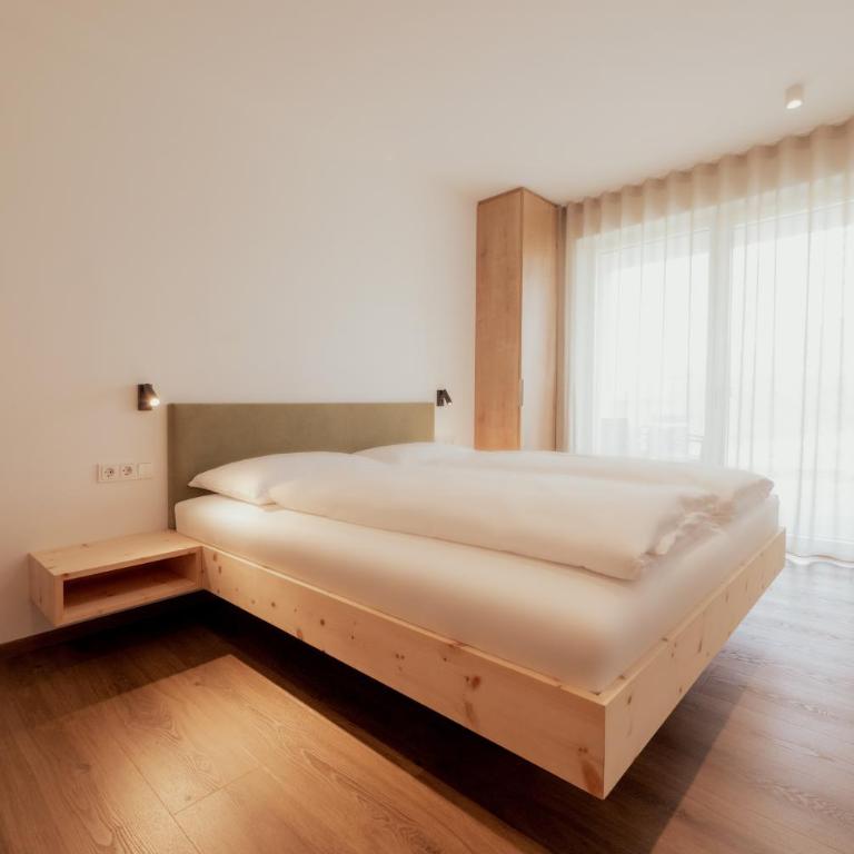 Gutshof Ebner - Apartment with Pool View - 12