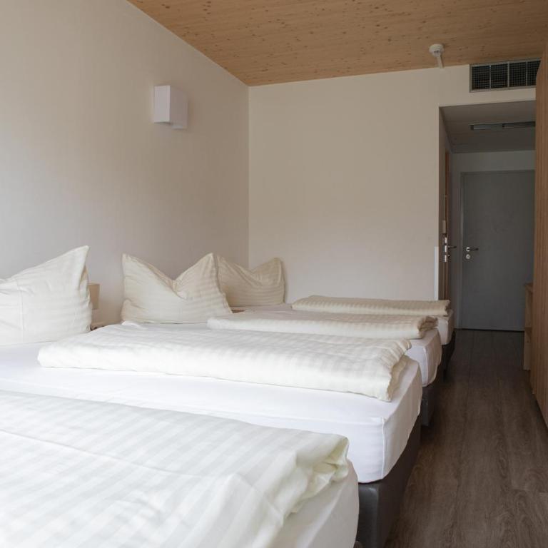 Sporthotel Ferlach, Self Check-In - Economy Vierbettzimmer - 2
