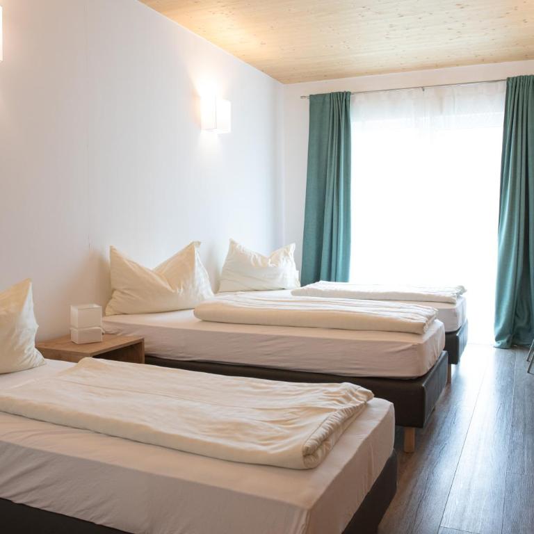 Sporthotel Ferlach, Self Check-In - Economy Vierbettzimmer - 6