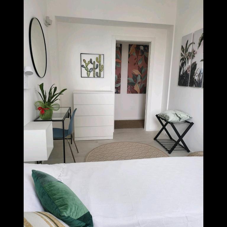La Breeze - Two-Bedroom Deluxe Apartment with Balcony - 14