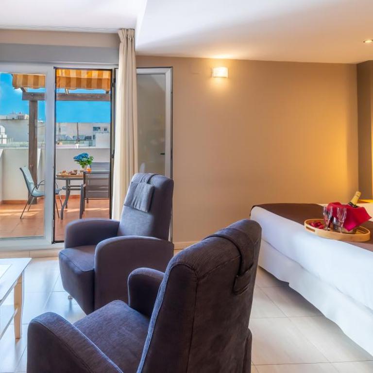 La City Estación - Superior Double Room with Terrace - 12