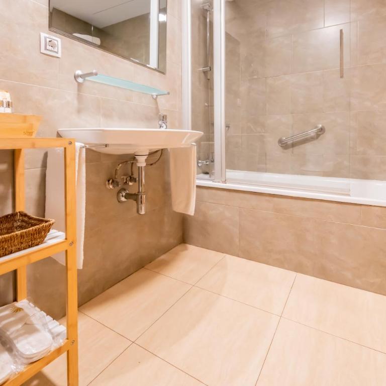 La City Estación - Superior Double Room with Terrace - 16