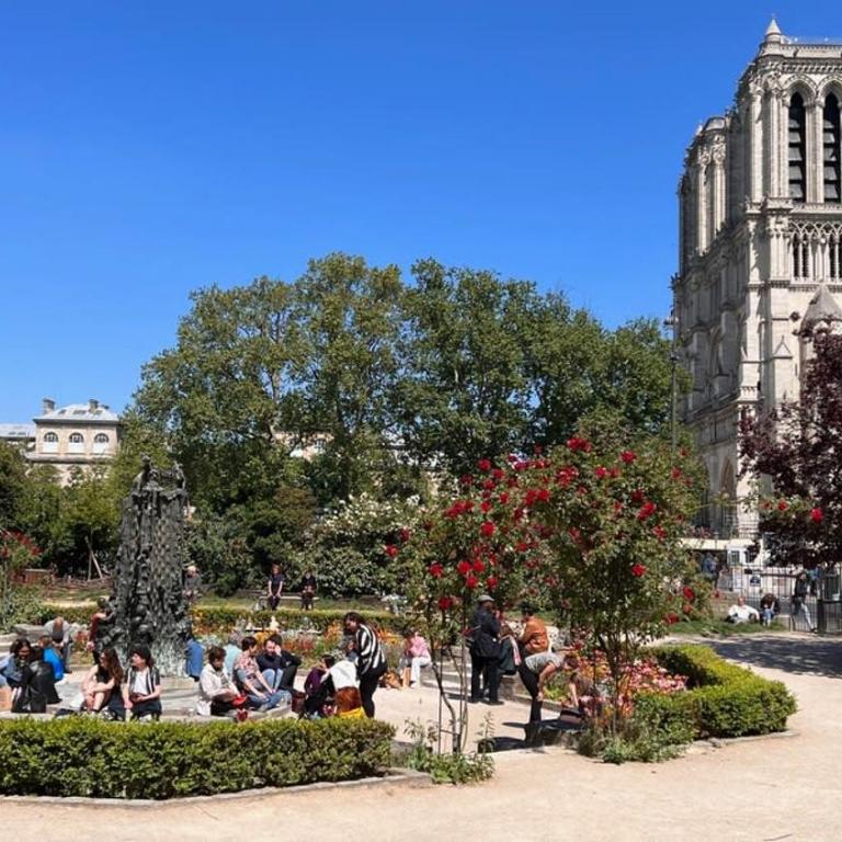 Notre Dame In Full Colors with AC - Apartment mit 1 Schlafzimmer - 29