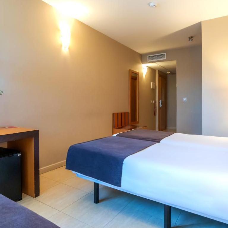 La City Estación - Double Room with Extra Bed - 5