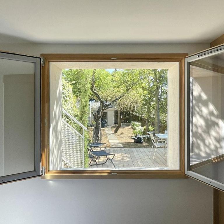 Maison avec jardin sur le Mont Saint Clair - vue mer et étang - Maison 2 Chambres - 14