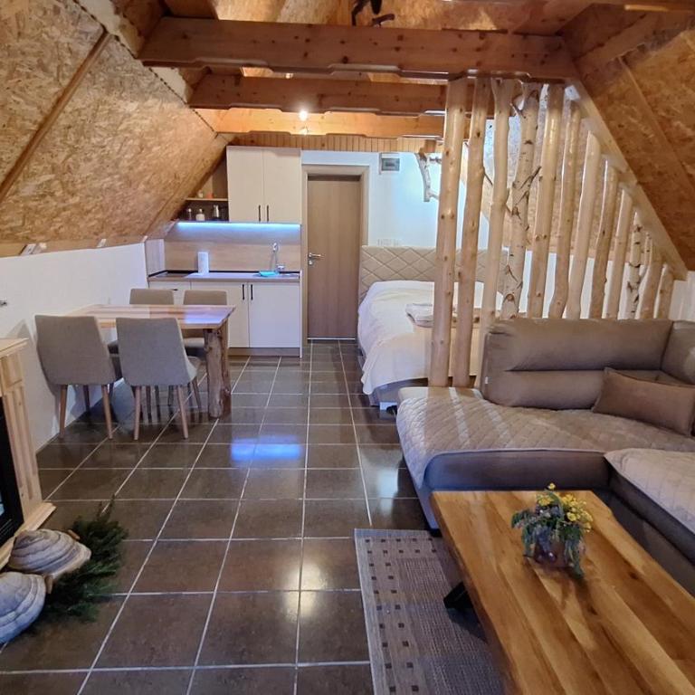 Koliba - One-Bedroom House - 5