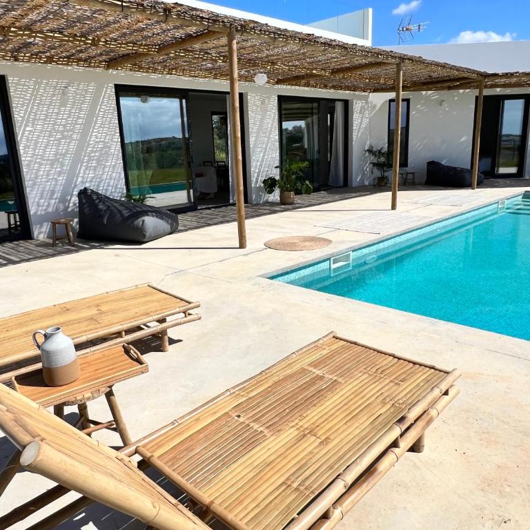 Villa con piscina en Golf Isla Canela Links - Villa - 3