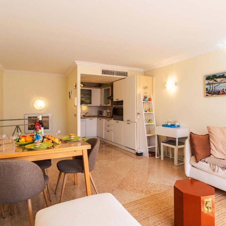 LA CASA AP4409 By Riviera Holiday Homes - Appartement 1 Chambre avec Balcon - 6