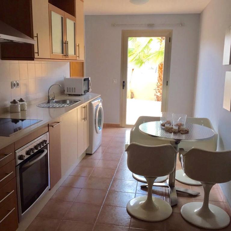 Villa Stylish Host, Heated pool & high speed wifi - Villa de 3 dormitorios - 8