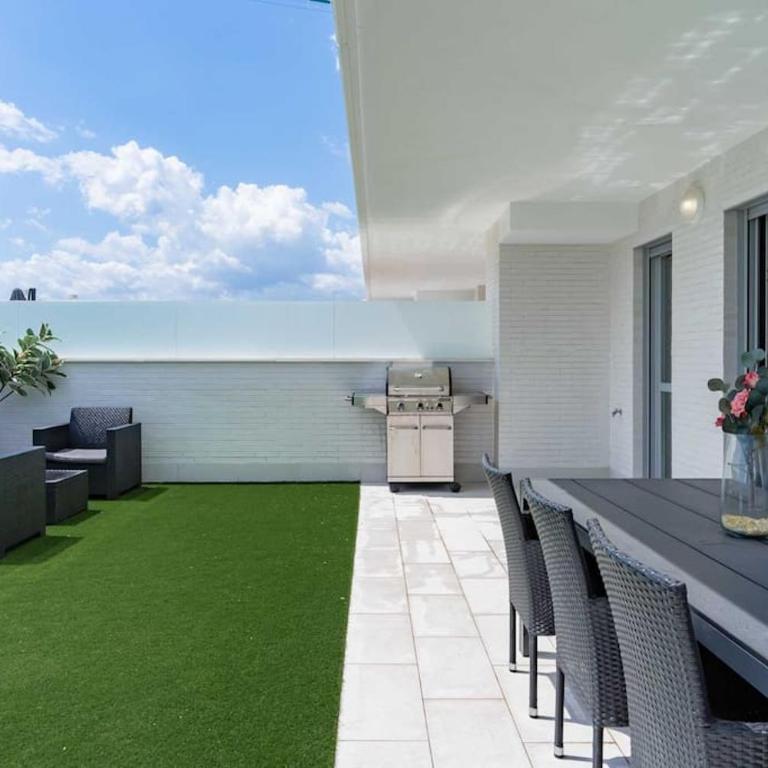 Modern 2-Bed Apartment with Huge Terrace - Two-Bedroom Apartment - 11