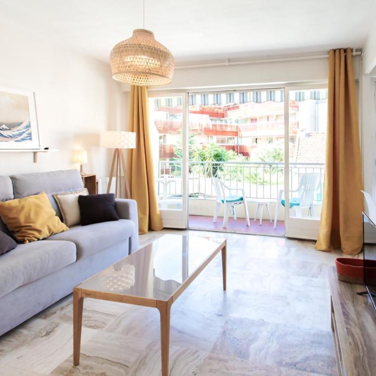 Studio Antibes 5min Train Station & Sea - AC & Balcony - Appartement 1 Chambre - 2