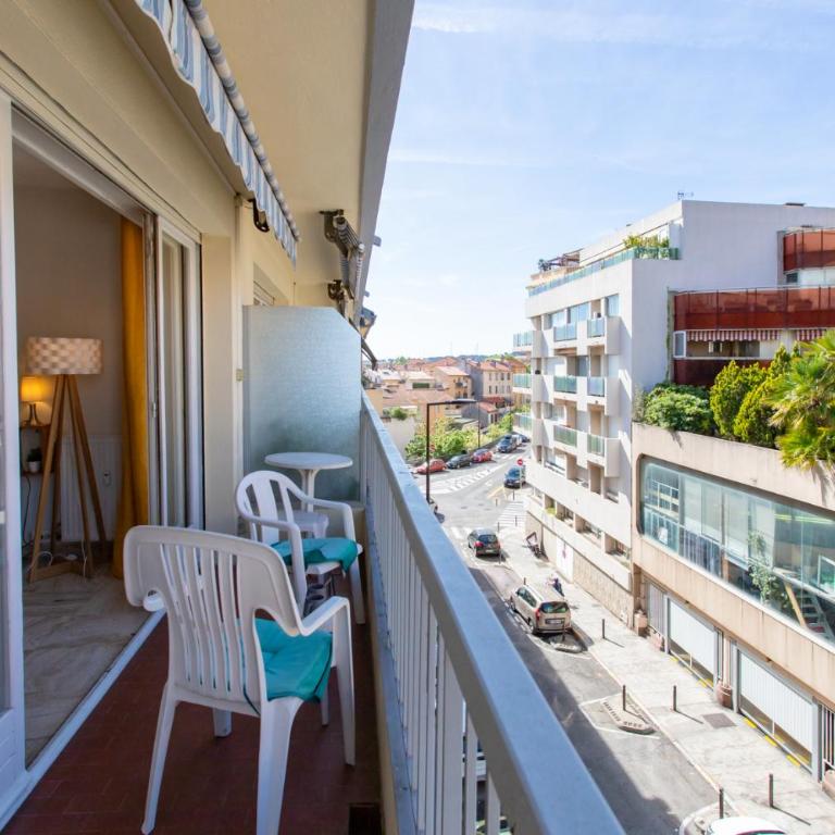 Studio Antibes 5min Train Station & Sea - AC & Balcony - Appartement 1 Chambre - 3