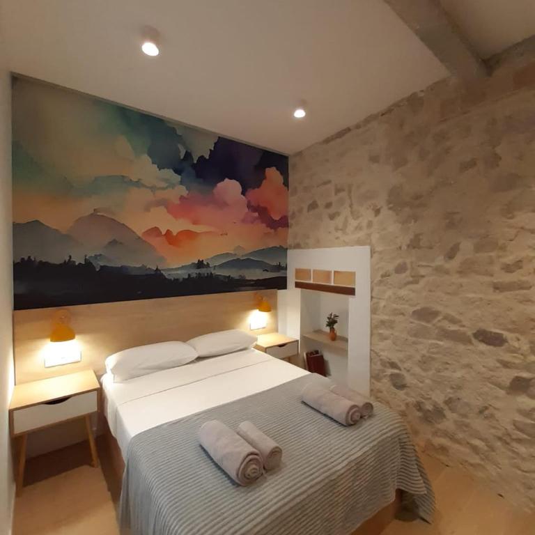 Good Energy Rooms - Double Room with Shared Bathroom - 6