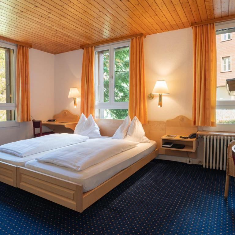 Hotel Bellevue - Traditional Swiss Hideaway - Doppelzimmer – Nordseite ohne Balkon - 8