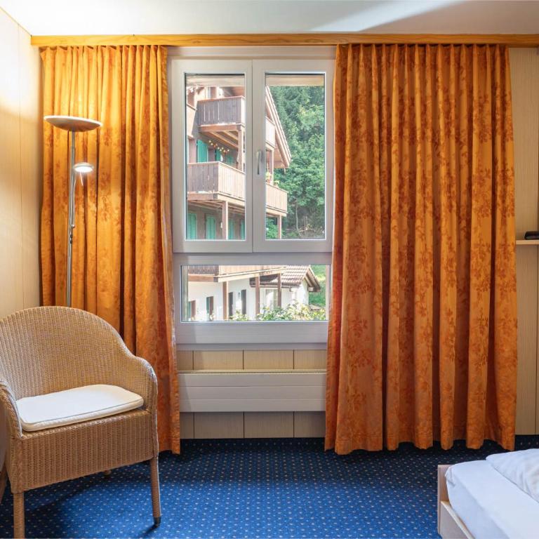 Hotel Bellevue - Traditional Swiss Hideaway - Einzelzimmer - Nordseite ohne Balkon - 6