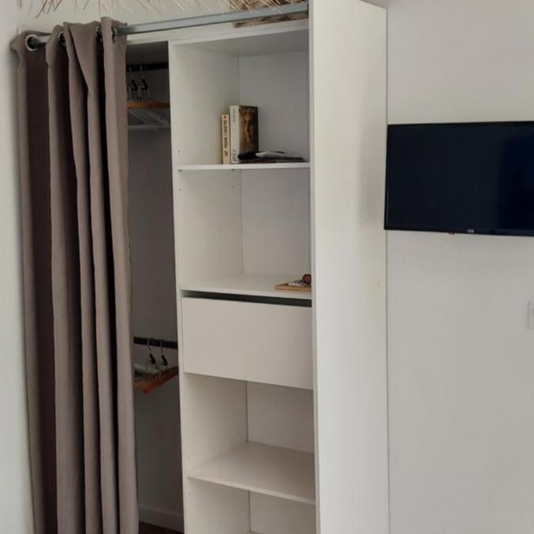 Chambres d'hôtes Un Eté Sans Fin à 50 m de la plage à Canet plage - Double Room with Garden View - 7