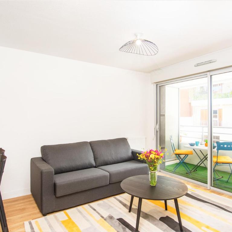 BOUIN - Frontière Monaco - Luxueux 2 pièces refait à neuf - Appartement 1 Chambre - 2