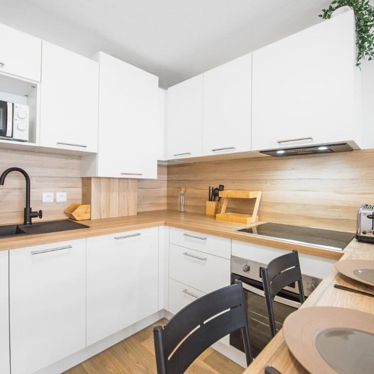 BOUIN - Frontière Monaco - Luxueux 2 pièces refait à neuf - Appartement 1 Chambre - 18