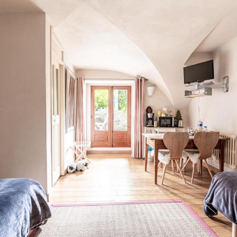 Bed end breakfast du centre - Chambre Quadruple avec Douche - 4