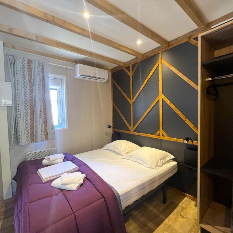 Camping La Pinède - Chalet Nonza - 4