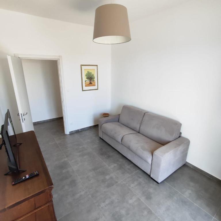Pearl House - Two-Bedroom Apartment - 13
