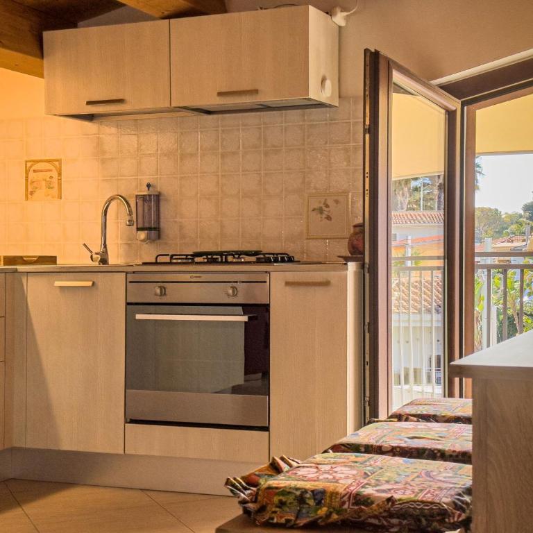 Villa Donata Fontane Bianche - Penthouse Apartment - 40