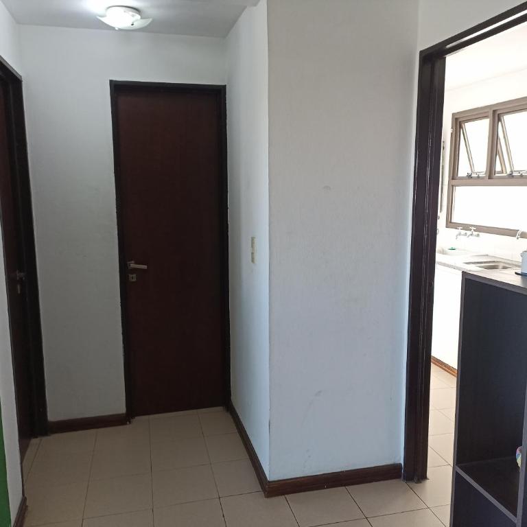 Departamento Plaza Moreno con balcón - Apartamento con balcón - 11