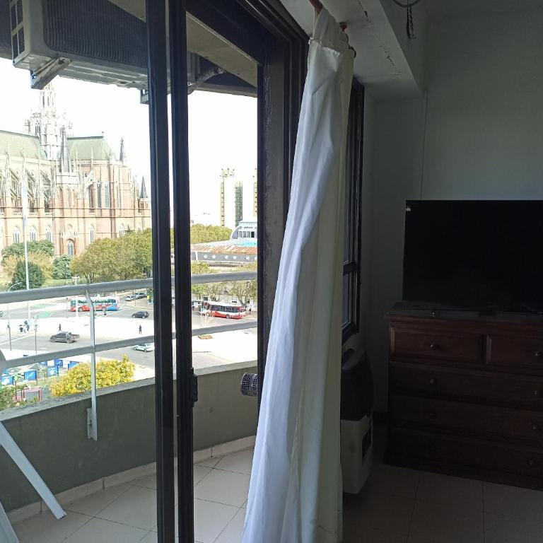 Departamento Plaza Moreno con balcón - Apartamento con balcón - 9
