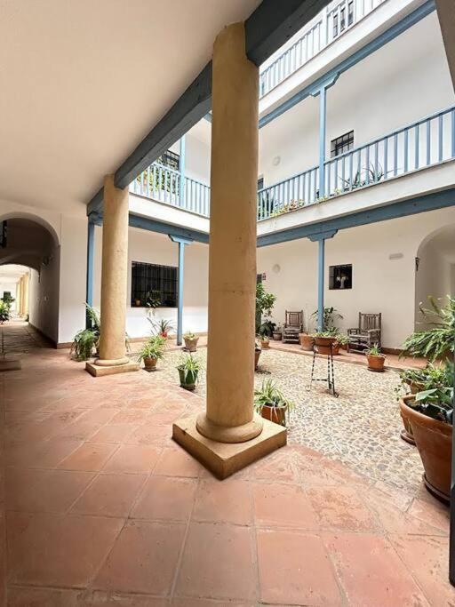 Hispalis patio Casa de Pilatos - One-Bedroom Apartment - 6