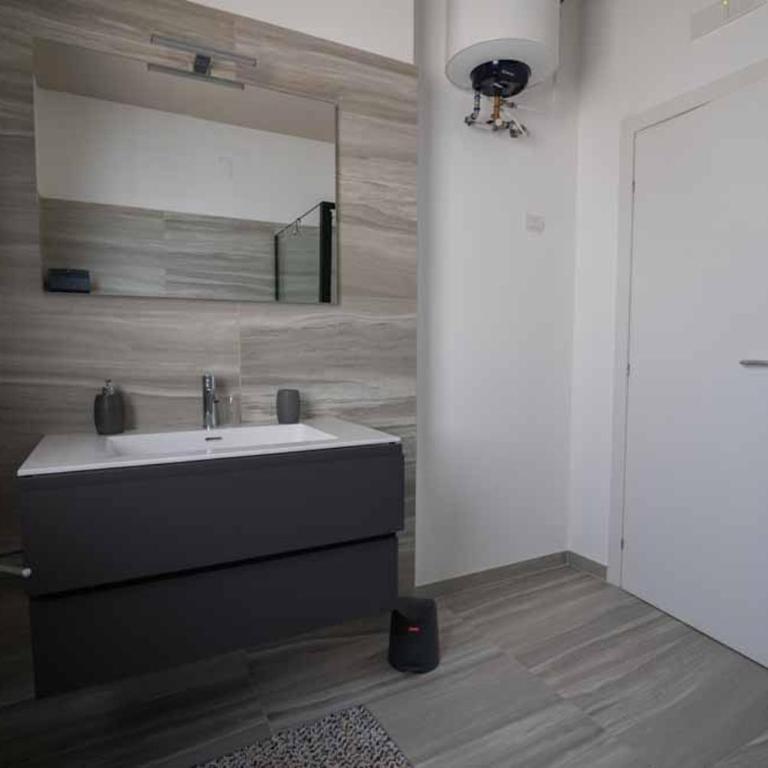 B&B Il Sorriso - Deluxe Double Room with Extra Bed - 6