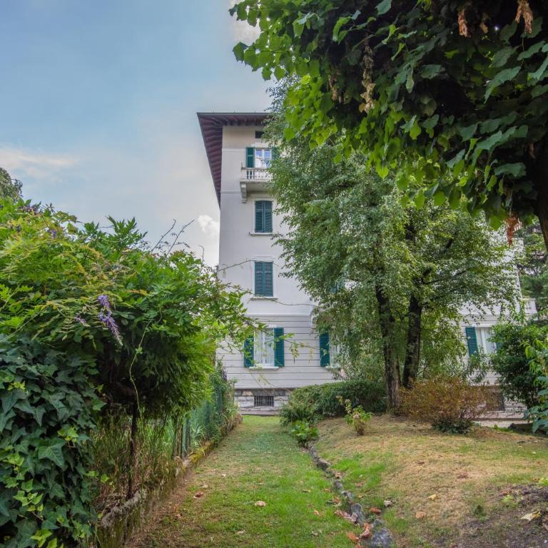 West Park Suite With Parking by Holiday Solutions - Two-Bedroom Apartment - 16