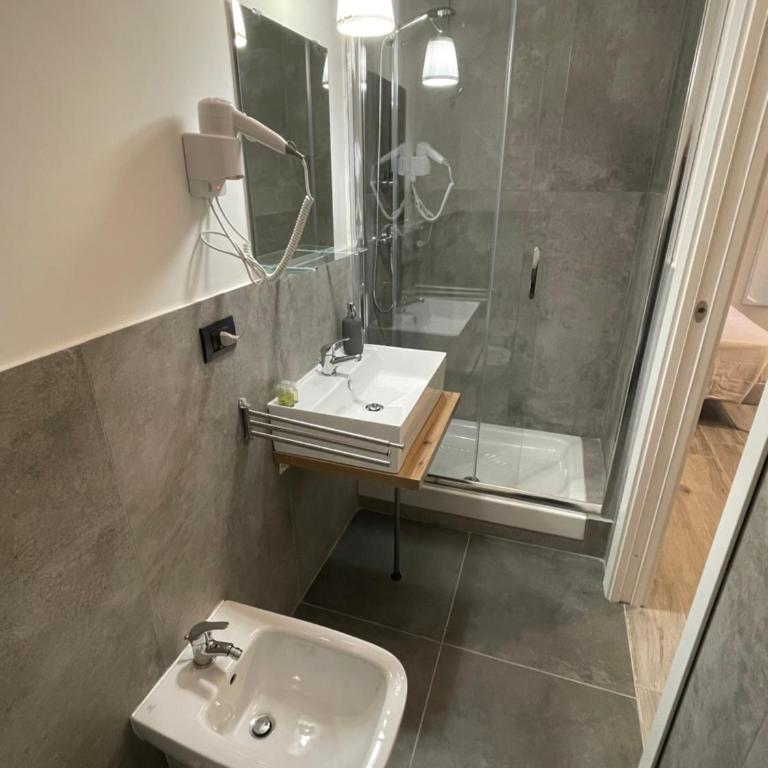 This must be the place Rome Guesthouse - Doppelzimmer mit eigenem Bad - 2