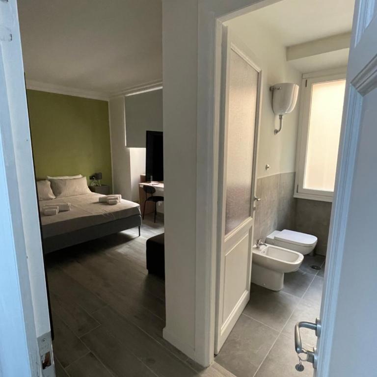 This must be the place Rome Guesthouse - Dreibettzimmer mit eigenem Bad - 4