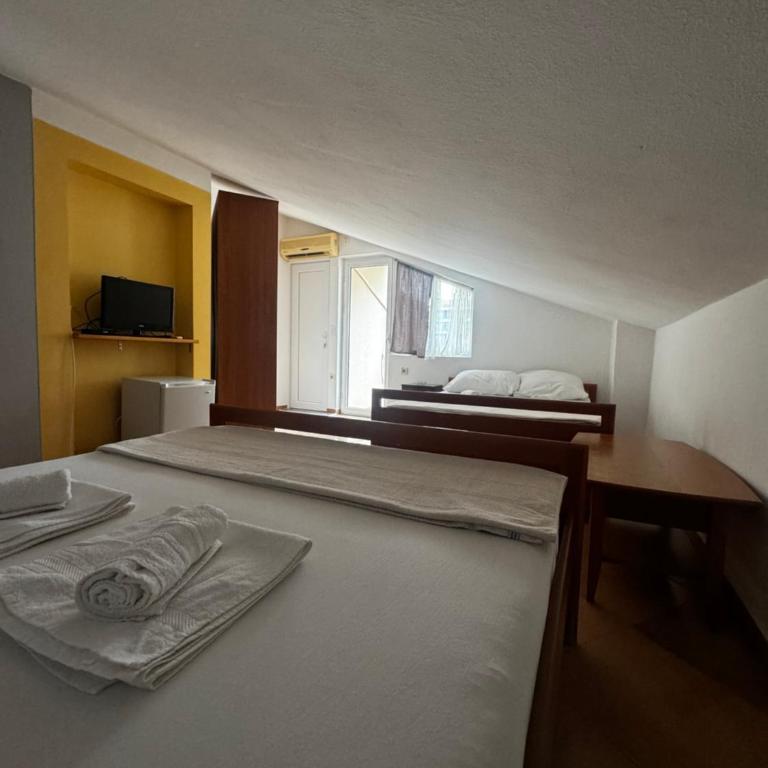 Guesthouse Vila Tamburic - Triple Room - 3