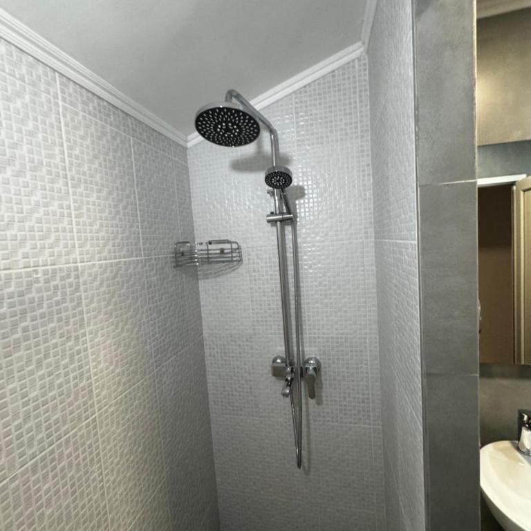 Guesthouse Vila Tamburic - Quadruple Room - 5