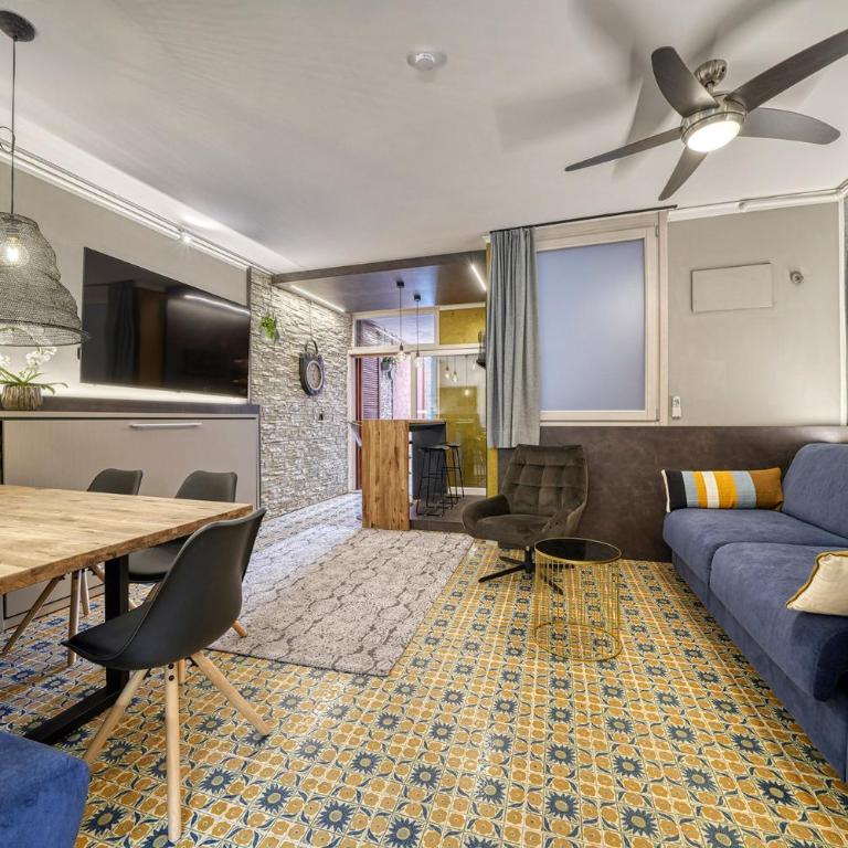 City CENTRAL Apartment Romantic Lakefront Balcony - MALCESINE - Porto Vecchio 11 - Appartamento con 1 Camera da Letto - 5