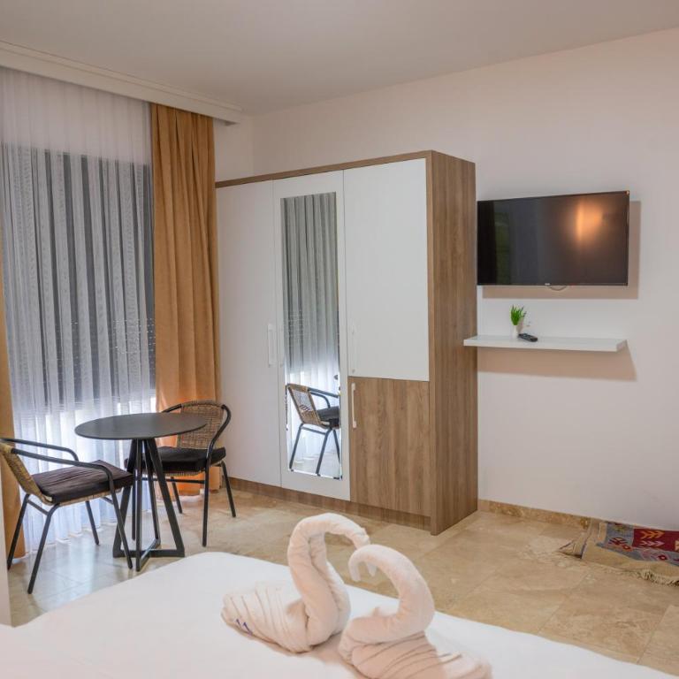 Premium Berlin with Pool - Luksuzna Trokrevetna Soba - 10