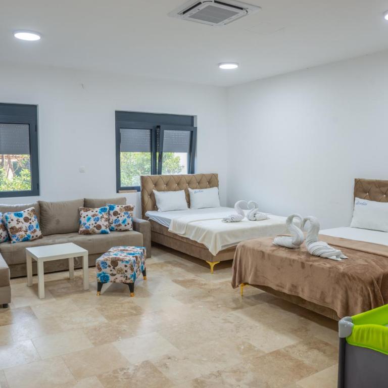 Premium Berlin with Pool - Porodična Soba - 11